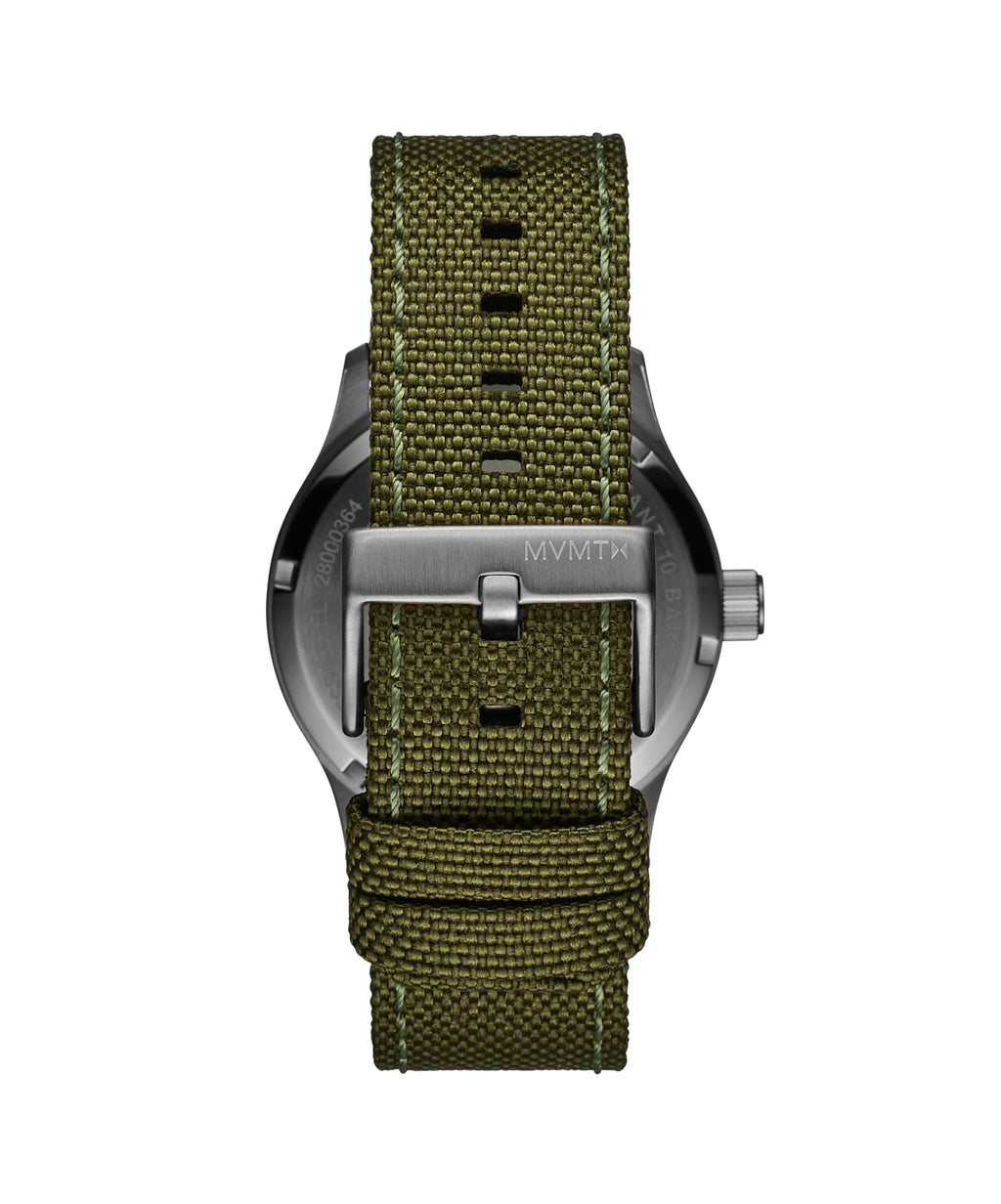 Men's 3 Hand Stainless Steel Nylon Strap Watch 41mm D3012