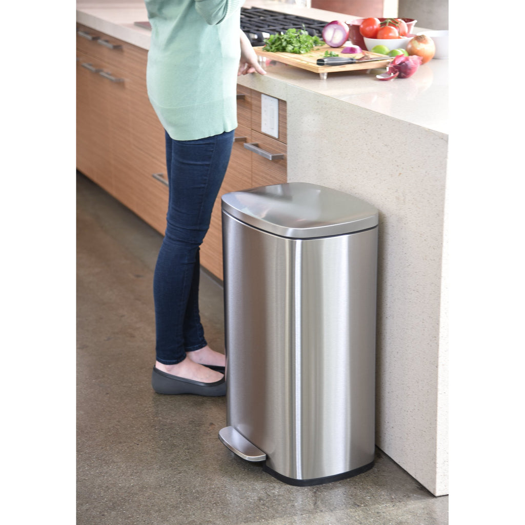 13.2 Gallon Stainless Steel Step Trash Can with Lid V9896